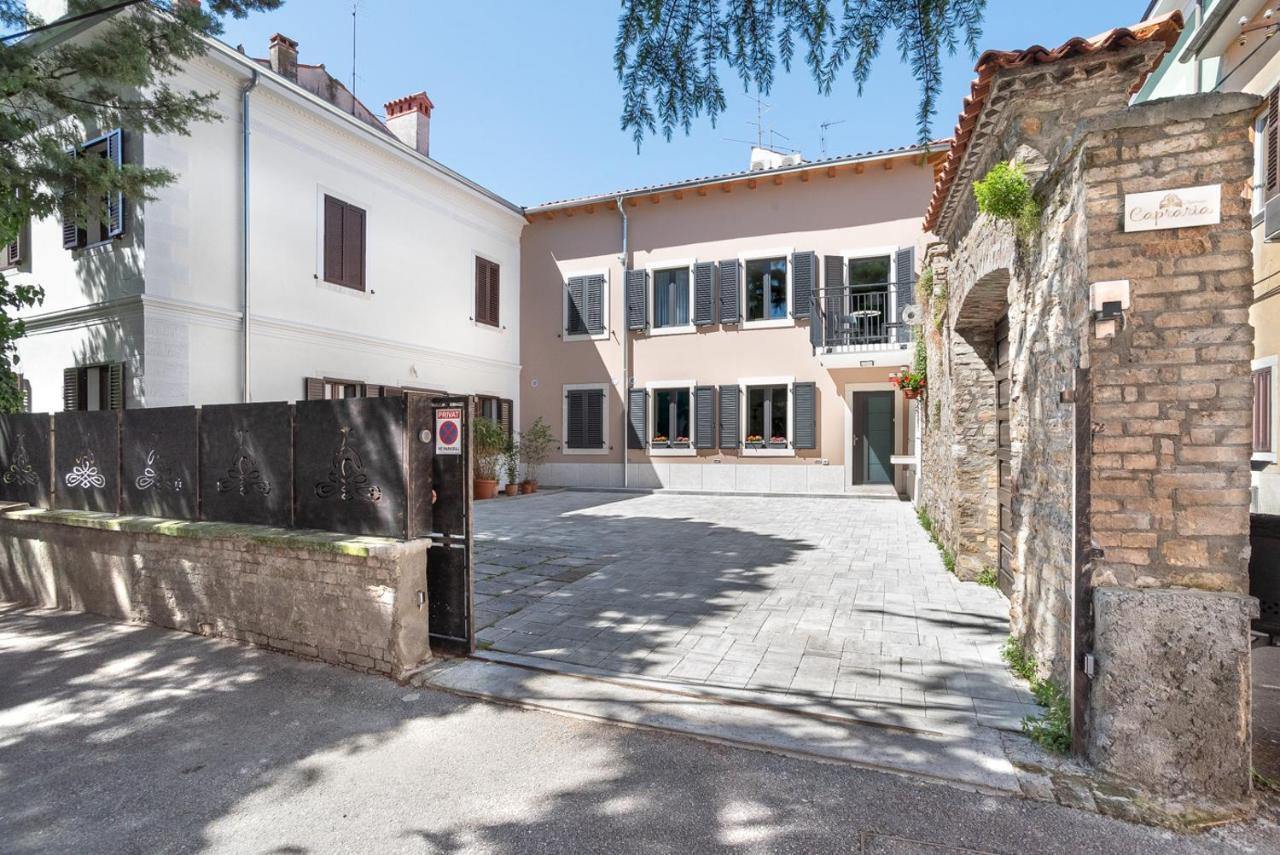 Capraria Appartments In Historic Center, With Private Parking Koper Zewnętrze zdjęcie